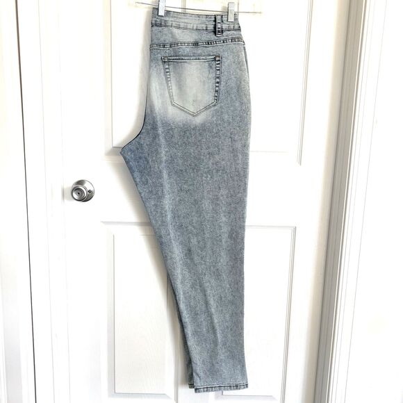 Lane Bryant Boyfriend Jeans, Sz 18 (40" x 32") Distressed Look, New without Tags - Picture 7 of 16